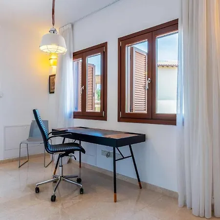 Villa Idalium - Stunning Front Line With Panoramic Sea Views Kúklia